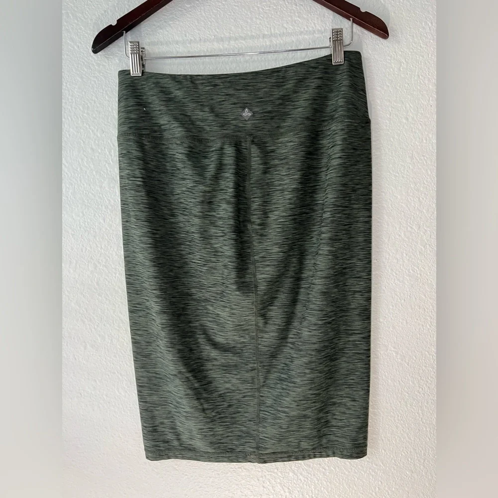 PRANA NWNT Vertex  Skirt on Forest Free Color Size S.